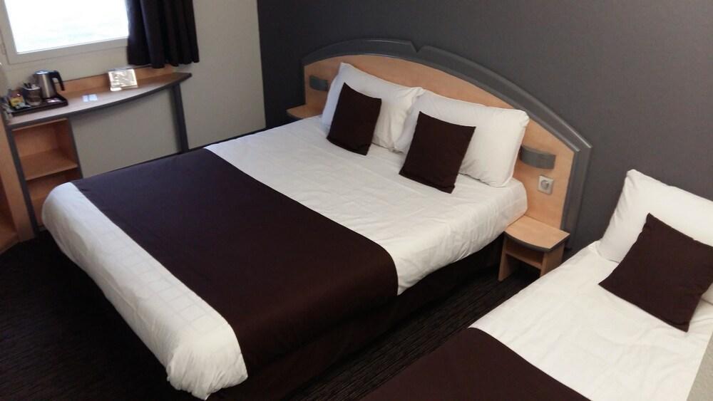 Hotel Kyriad Brive Ouest Екстер'єр фото
