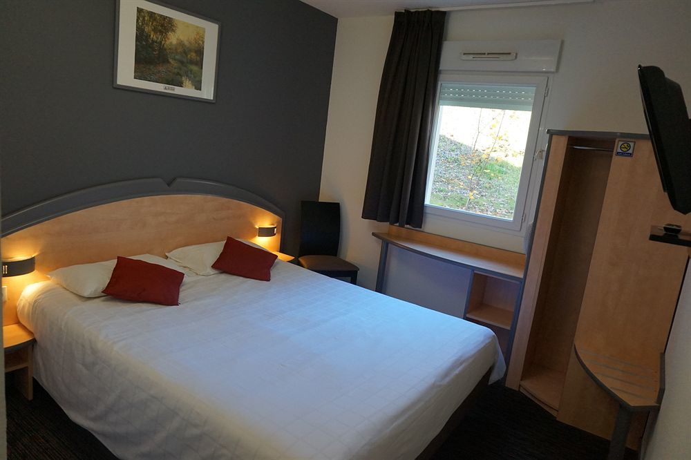 Hotel Kyriad Brive Ouest Екстер'єр фото