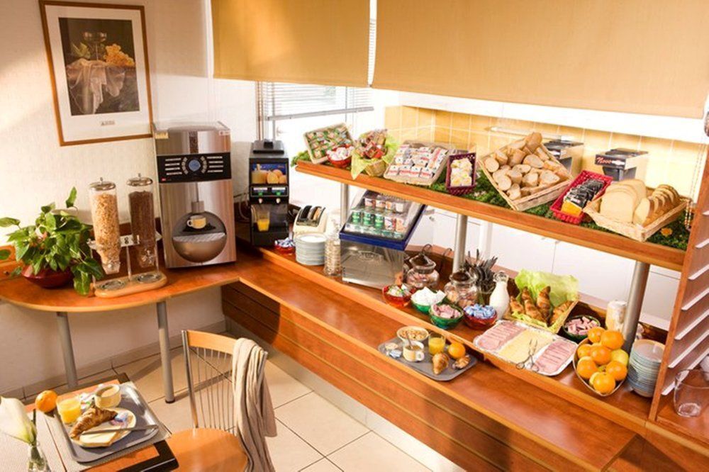 Hotel Kyriad Brive Ouest Екстер'єр фото