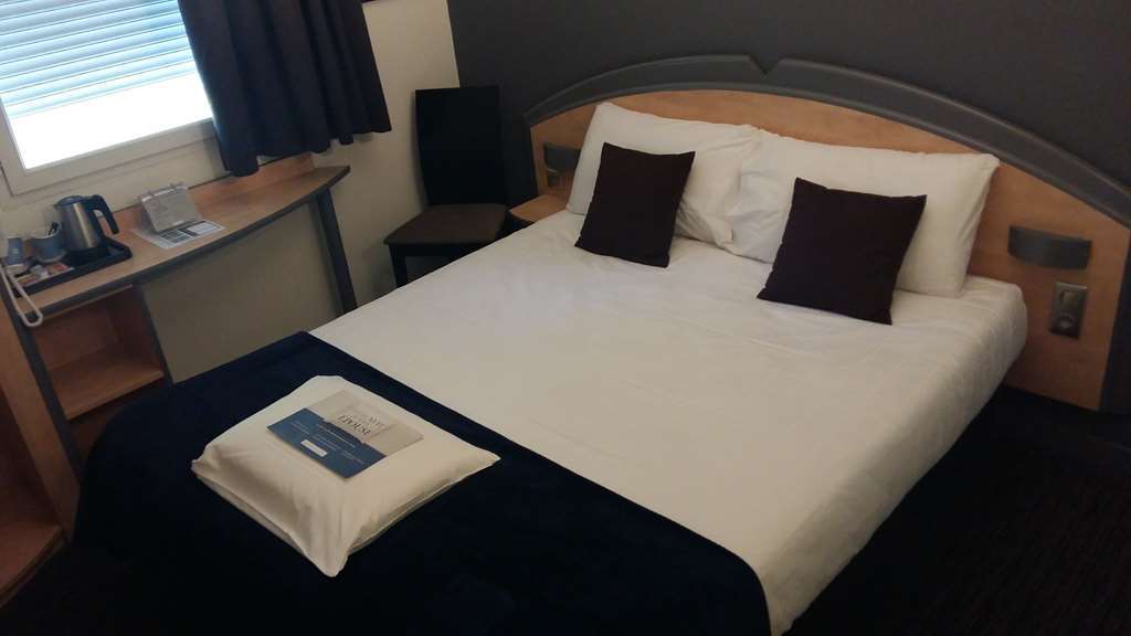 Hotel Kyriad Brive Ouest Номер фото