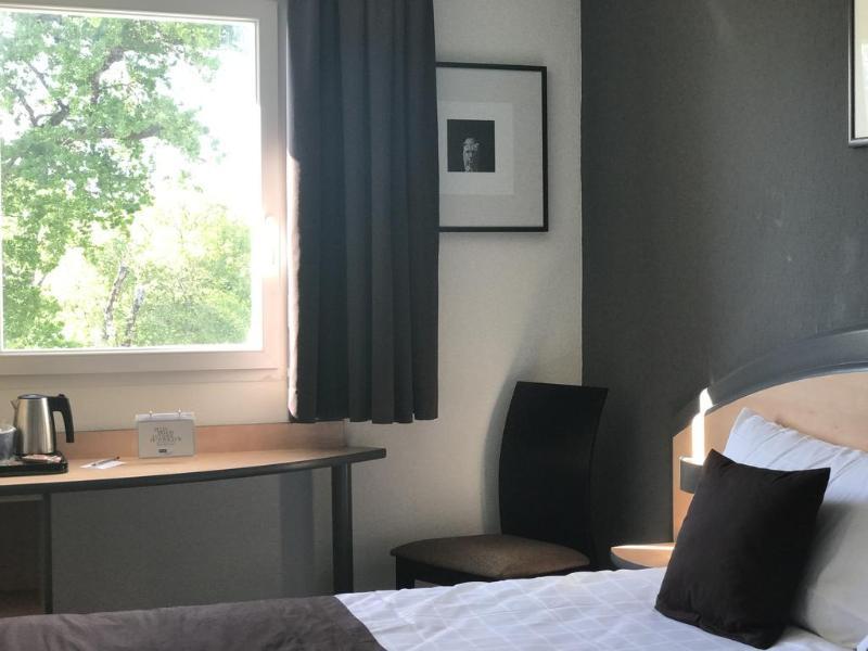 Hotel Kyriad Brive Ouest Екстер'єр фото