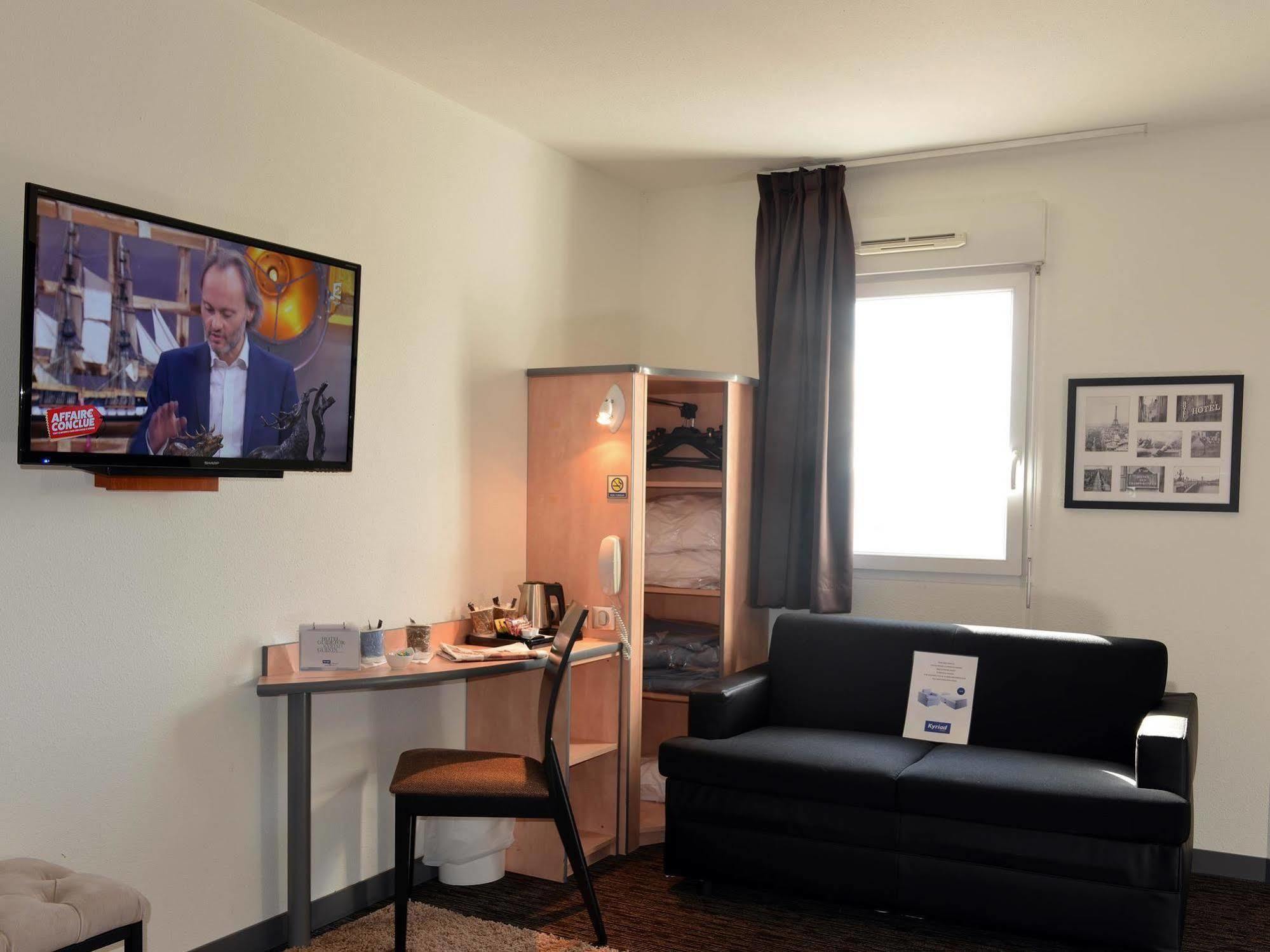 Hotel Kyriad Brive Ouest Екстер'єр фото