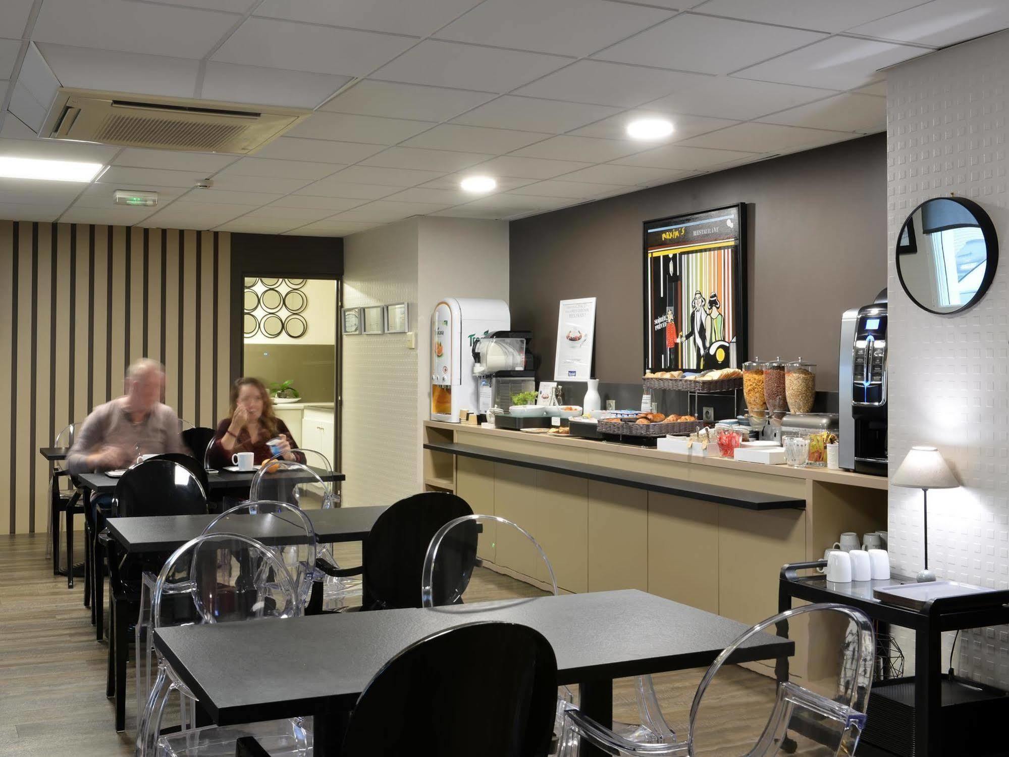 Hotel Kyriad Brive Ouest Екстер'єр фото